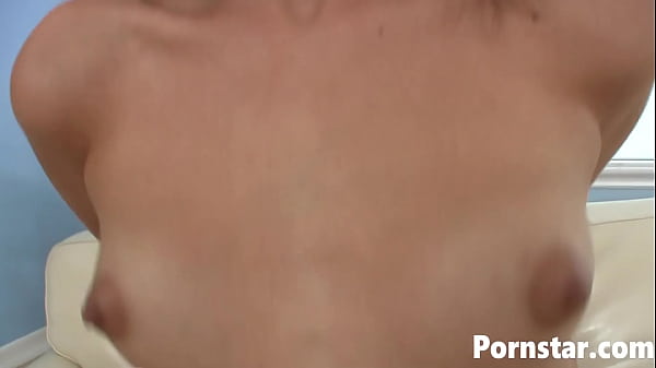 Sexy sitter_Riley Reid Fucks With_The Older