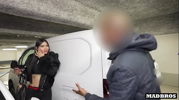 Play MP4 - Colombian slut smashed hard in a parking lot for scratching my friend's car &excl;