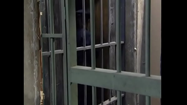 Play MP4 - Policewoman licking horny teen in jail