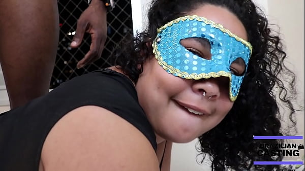 Casal De Swing Vai Encontro De Uma Pegada No Apartamento Do Comedor. thumbnail