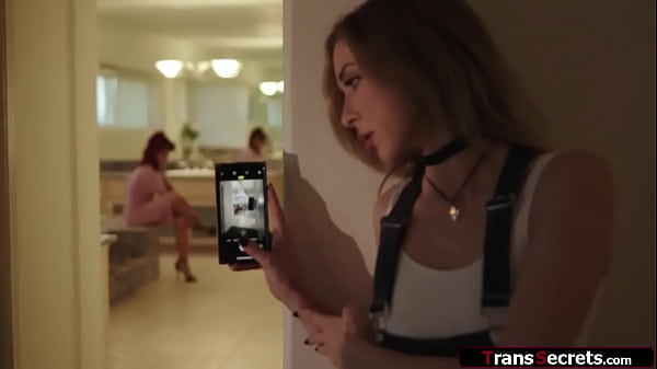 Play MP4 - Trans stepmom Foxxy fucking stepdaughter