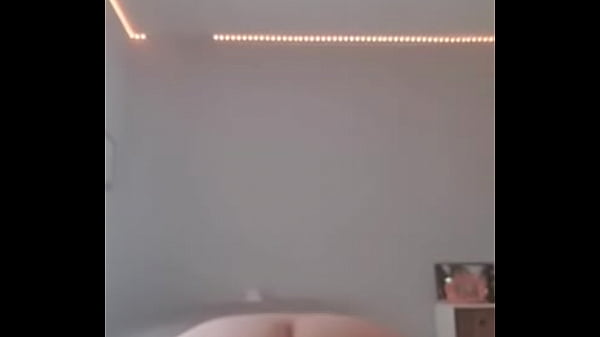 Play MP4 - She&rsquo;s ready