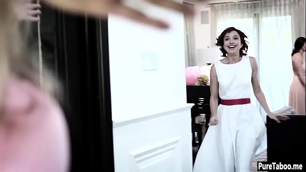 Play MP4 - Petite teens got smashed in a group sex at a rich house