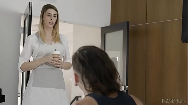 Play MP4 - TS babe Casey Kisses