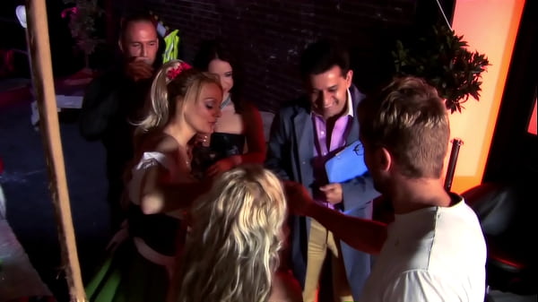 Barbora Brill And Yenna Have A Hard Pounding Foursome thumbnail