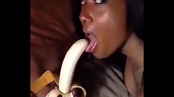 Play MP4 - What's her name&quest; Qual o nome dela&quest;