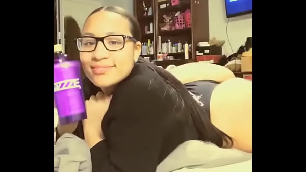 Beautiful Black Woman twerking 