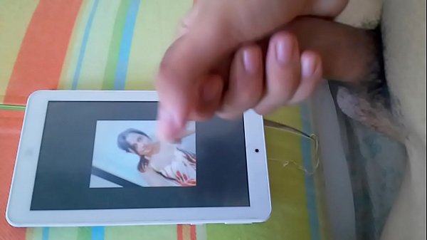 Play MP4 - Masturbating with my ex-girlfriend's photos