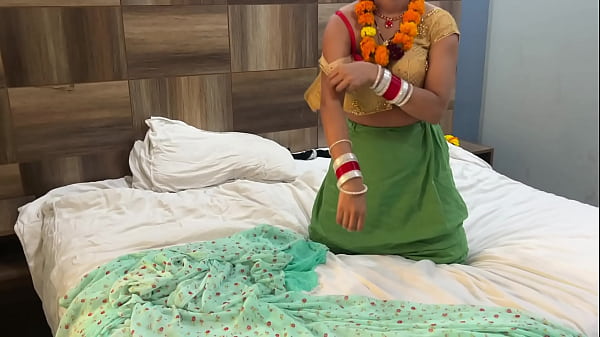 Desi Bahu Ke Aur Saur Ka Sex Video Indian thumbnail