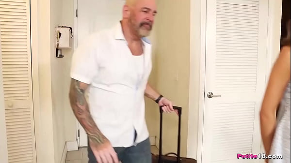 Play MP4 - Nikki Nicole Hot Teen Fucked By Dad Bod