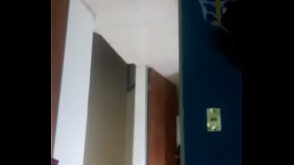 Mi novia y yo en casa sola