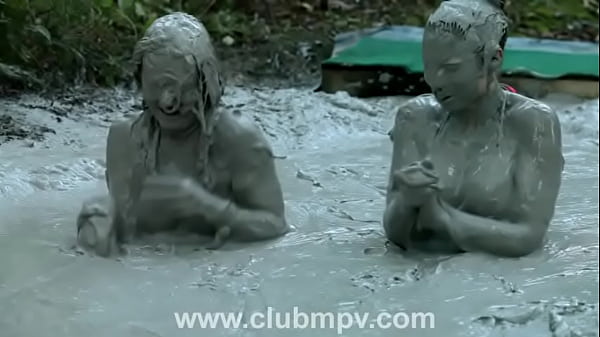 Mpv star and ludella put feet first