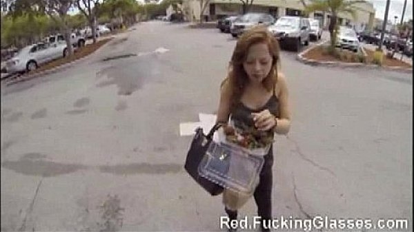 Fucking a hottie before her date 