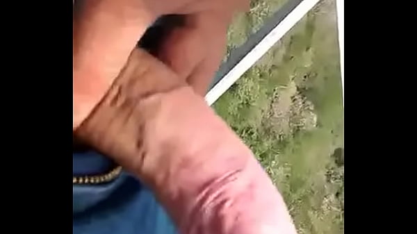 Play MP4 - mi amigo luis tocandose desde las alturas