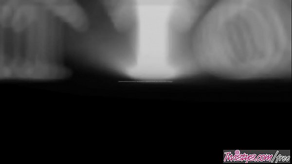 Nonton Twistys - (lauryn May) Starring At Waterworld Wonder thumbnail