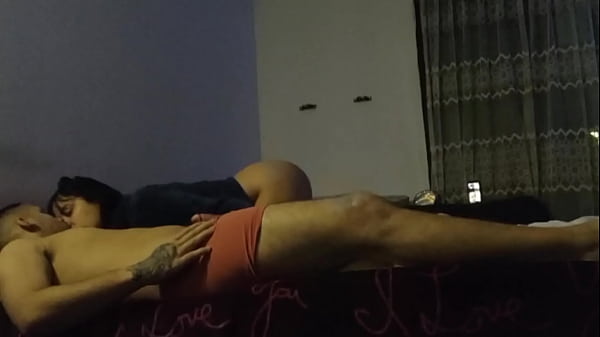 Acordei ele com bastante carinho no pinto