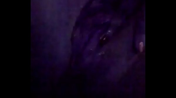 Se_toca mientras vela tv