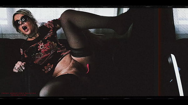 Stunning Mature - Live Webcam - Hot Anal Sex. thumbnail