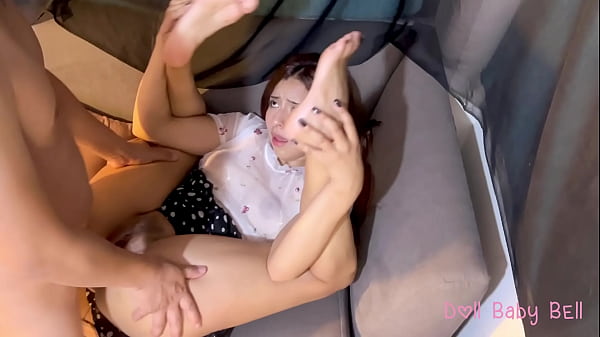 Play MP4 - Mi hermanastra y yo vemos porno juntos por primera vez