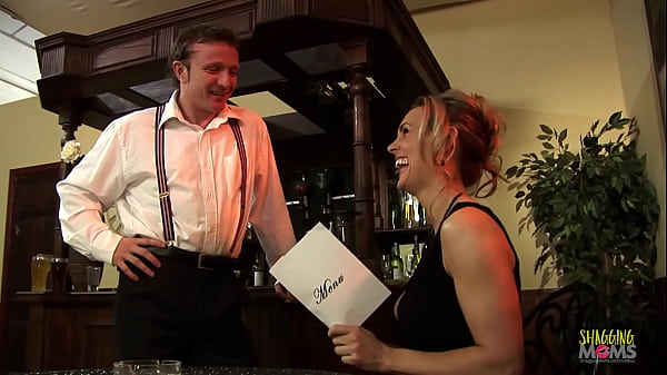 Mesmerizing Blonde Milf Gets A Facial By The Lovely Bartender Serving His Customer thumbnail