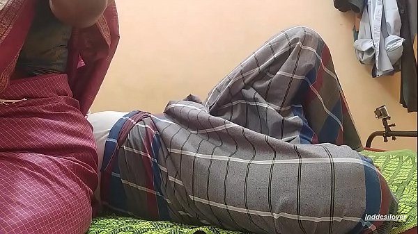 Play MP4 - जवान लड़की की सील उसके दोस्त ने तोड़ी