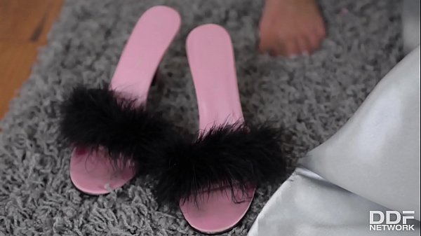 Play MP4 - Superhero Sperm Man bangs desperate housewife Kitana Lure until she orgasms