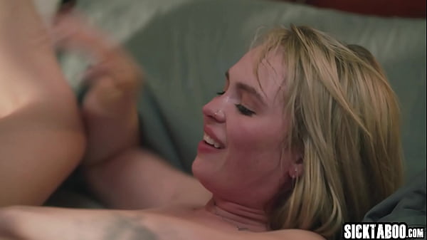 Horny babe swallowed big cock and babe enjoyed rough fucking 