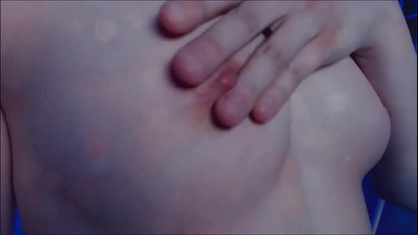 Alexa Kitten Icy_Nipple Tease