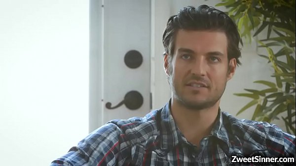 Play MP4 - Blonde teen mistress Emma Hix loves fucking with her lover Brad Newman when his wife is away&period;She enjoys having a quick sex with him&period;