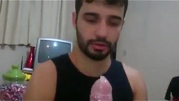 pauduo engasgando com o seu pau 