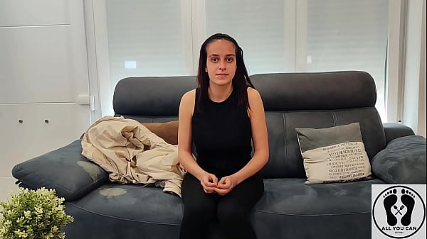 Play MP4 - NEW AMATEUR MODEL 18YO LEYLA KIXX INTERVIEW CASTING FREE