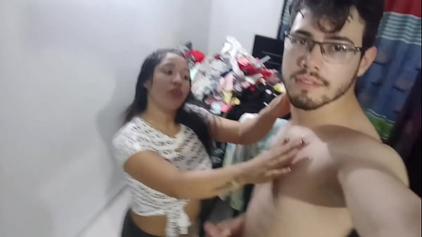 Play MP4 - Puta colombiana buscando trabajo y se lo di el mejor trabajo y bien pagado culear y que me chupen la polla &lpar;v&iacute;deo 100&percnt; real&rpar;