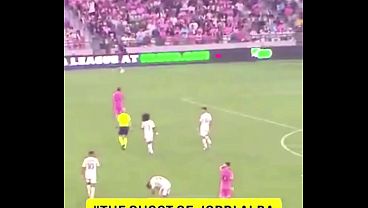 Messi Looking For The Ghost Of Alba thumbnail