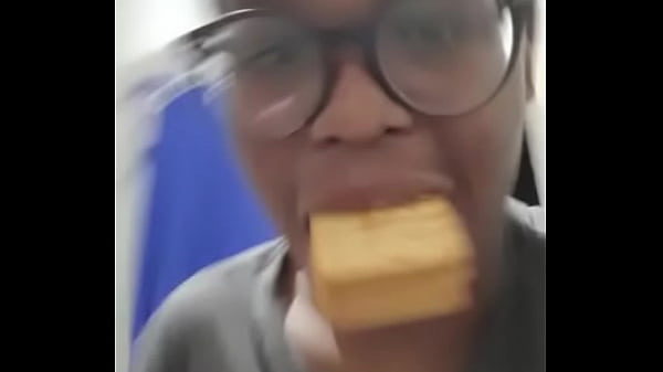 Dadin Comendo Bolacha thumbnail