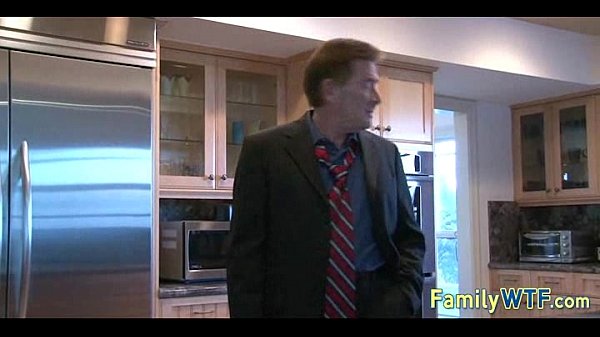 Stepdaughter gets fucked1547