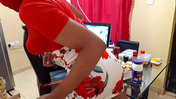 கவர்ச்சியான ஸ்டெப்ஸிஸ்டர் செக்ஸ் காலை உணவை தயார் செய்கிறார் thumbnail