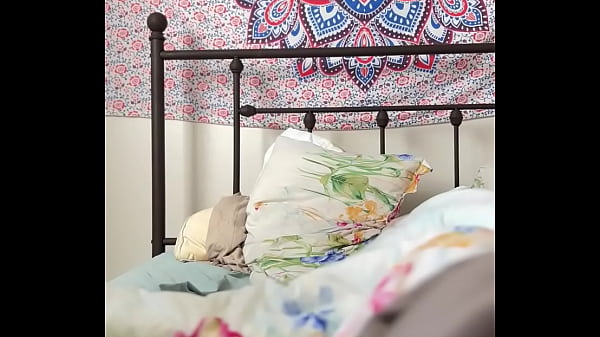 Play MP4 - Cumming for the seratonin