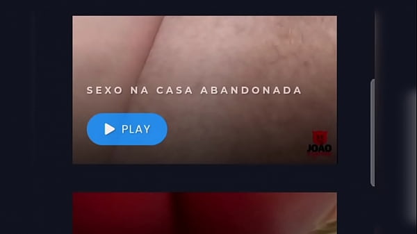 GAROTO COMENDO FORTE A PRETINHA NO BANHEIRO E A CAMISINHA ESTOURAR ( Completo noRed )