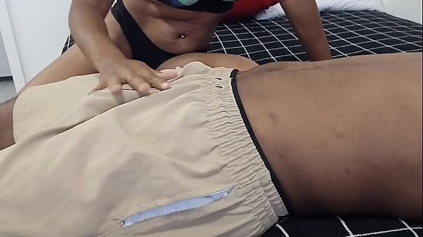 Nonton N&atilde;o Aguentei O Amigo Pauzudo E Bati Uma Para Ele thumbnail