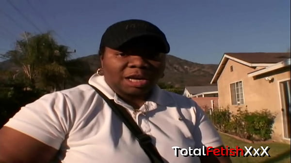 Play MP4 - Cute BBW babe in fishnets and pigtails