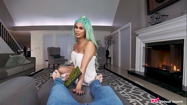 Play MP4 - Domino Presley in hot POV porn