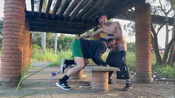 Fodendo No Parque Pessoas Assistindo thumbnail