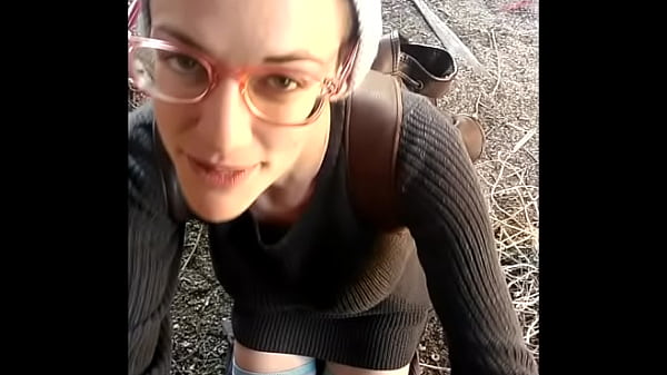 Play MP4 - Exhibitionist Outdoor Public Blowjob - Tits Out w&sol; Cumshot Swallow