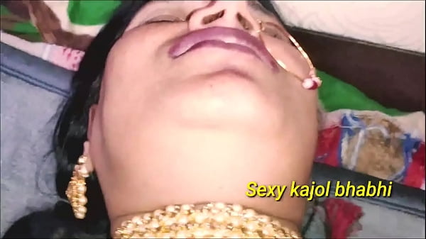 Play MP4 - बीबी  को सुहागरात का मजा दिया