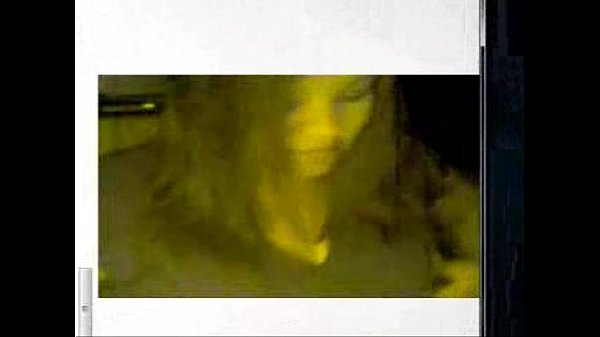 Play MP4 - pendeja del chat de ares en webcam