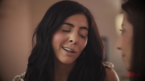 Play MP4 - AllHerLuv - First Day of College Ep&period; 3 - Theodora Day Spencer Bradley Freya Parker