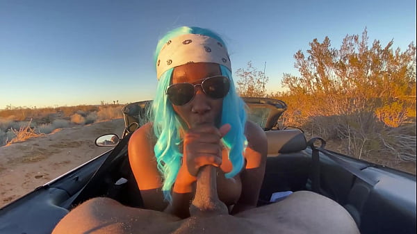 Blue hair lesbian secretly likes dick 