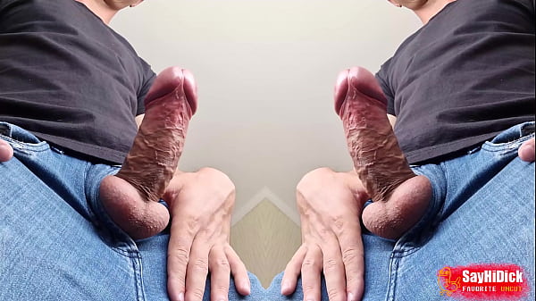 Dos Hermanastros Se Masturban En P&uacute;blico - Video Doble thumbnail