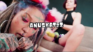 Nonton Femdom Catplay Lesson Dominatrix Trains Tattooed Kitty With Tail Butt Plug thumbnail