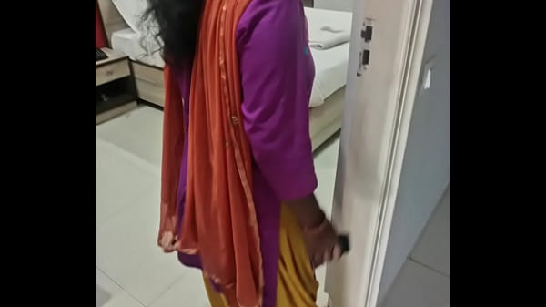 Indian Bengali Hot Bhabhi Xxx Best Sex With Unknown Guest!! Amazing Hot Talking thumbnail